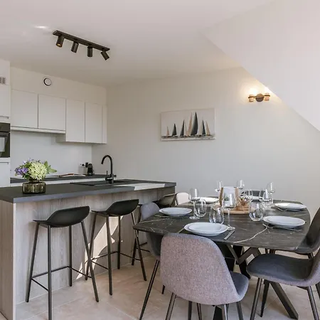 Huswell - Spacious, High-quality Duplex In *